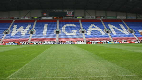 Encuentro en el DW Stadium thumbnail
