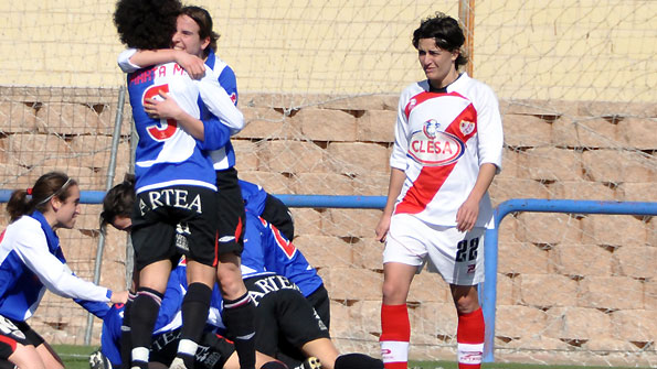 El Athletic castiga al Rayo Vallecano en la Superliga thumbnail