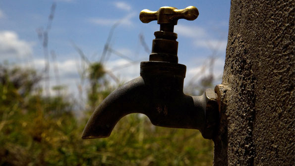 No sale agua del grifo thumbnail