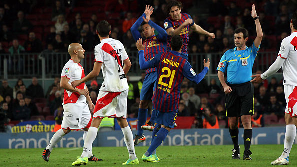 Derrota del Rayo Vallecano en el Camp Nou thumbnail