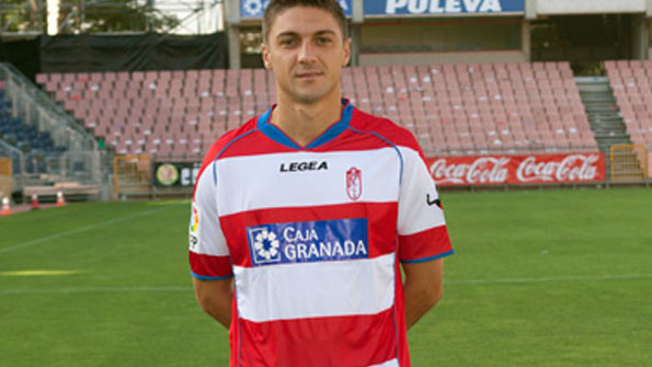 Siqueira, presente de Granada y futuro de selecciones thumbnail