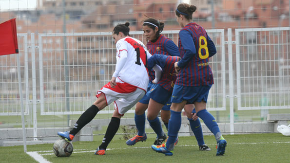 El Rayo Femenino tumba al líder thumbnail