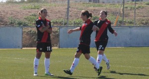 Un doblete de Priscila da la victoria al Rayo Femenino en Sevilla