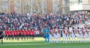 Emotivo minuto de silencio en Vallecas en el décimo aniversario del 11-M